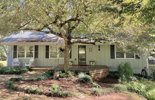 Athens House | Charming, secluded 7 miles from Sanford Stadium and Classic Center!