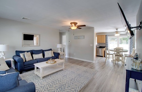 Somers Point House | Charming Somers Point House w/Private Pool!