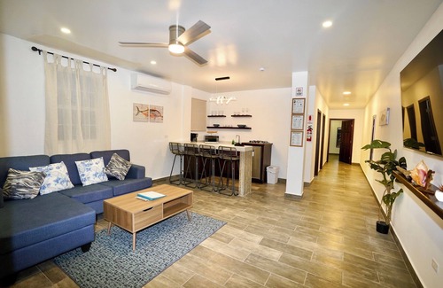 Belize City Apartment | Charming & Spacious 2-bedroom Apartment Near Ocean-Starfish Villa