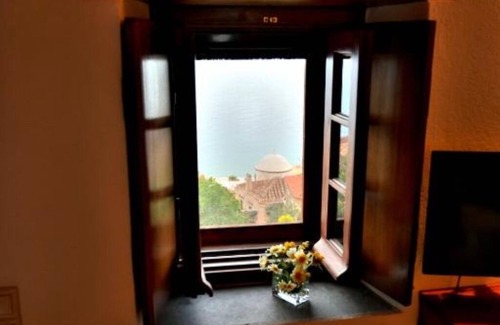 Monemvasia Apartment | Charming Stay with Stunning Views-NAMA – MonoLithos Inn