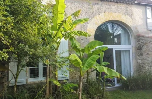 Larressingle House | Charming stone house in the most beautiful town in the Gers