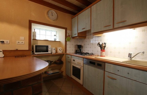Jobourg Cottage | Charming stone house with garden and wifi, near the sea