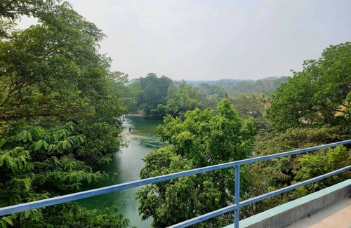Bullet Tree Falls Apartment | Charming studio with views of the Mopan River in peaceful Bullet Tree Falls