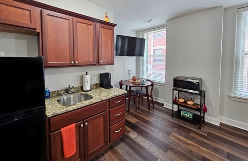Champaign Apartment | Charming Studio at The Inman - 212