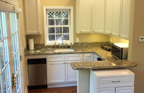 Los Gatos Apartment | Charming studio cottage w/lovely gardens, close to town