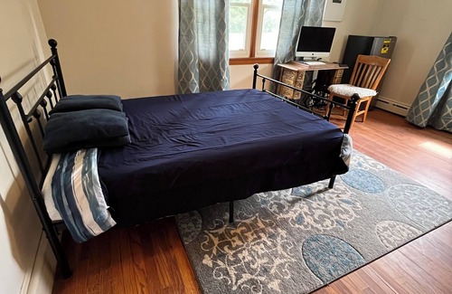 Melrose Other | Charming Studio in CT River Valley - WiFi, Crystal Lake, Farms and Scenic Views