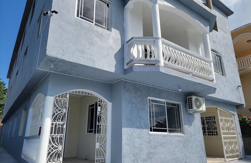 Albion Apartment | Charming studio in fabulous Montego Bay with AC, WiFi
