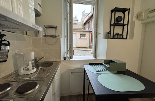 Saint-Nicolas Apartment | Charming studio in the city center