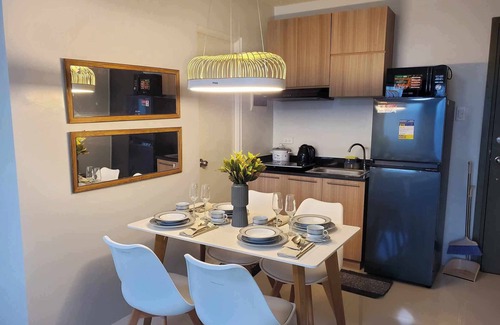 Puerto Princesa City Centre Apartment | Charming studio in brilliant Puerto Princesa with WiFi, AC