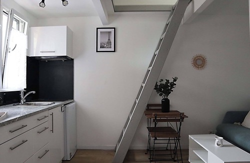 Bessancourt Apartment | Charming studio, quiet, old village, 30 mn from Paris, 10 mn from Auvers-sur-Oise