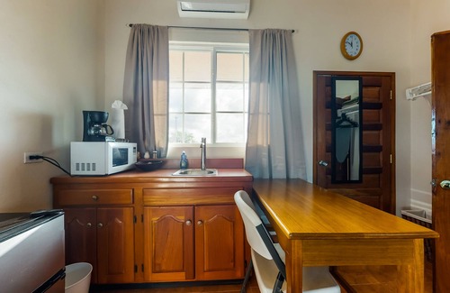 Hopkins Apartment | Charming studio w/ocean view, deck, partial AC & WiFi - short walk to the beach