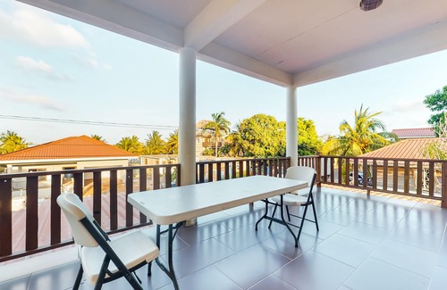 Hopkins Apartment | Charming studio w/ocean view, deck, partial AC & WiFi - short walk to the beach