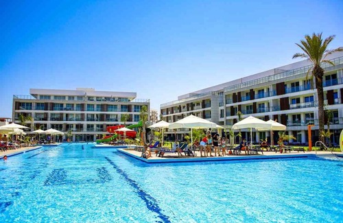 Trikomo Apartment | Charming studio with pool, sauna, gym, airco, TV, kitchen & stylish design