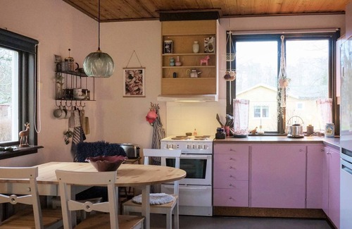 Tibro House | Charming Summer Cottage with Sauna-By Traum