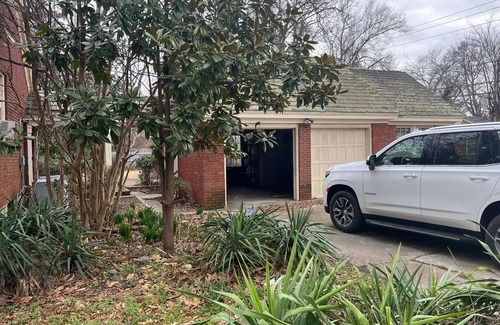 Clarksdale Cottage | Charming, Sunny Studio Cottage walking distance to Downtown!