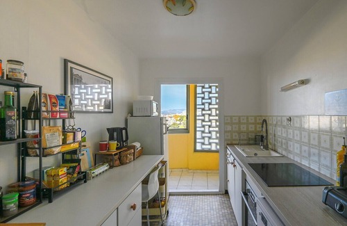 Mazargues Apartment | Charming T3 with balcony and view