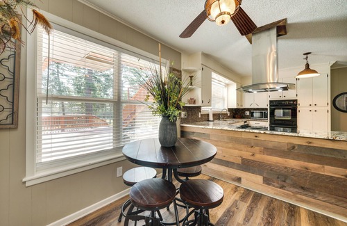 Redlick House | Charming Texarkana Home: Lake & Pool Access!