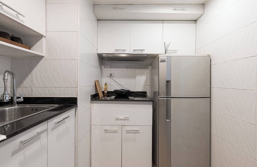 Nana Apartment | Charming 1BR suite near malls, parks, and metro in vibrant Bangkok