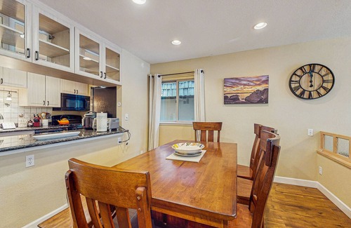 Incline Village House | Charming townhouse in Incline Village with private hot tub & amazing location