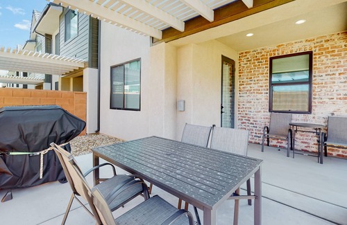 Santa Clara House | Charming townhouse with mountain view, heated pool, central AC, & W/D
