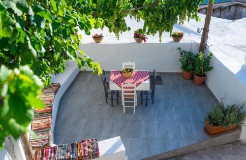 Katsidoni Villa | Charming Traditional Cretan Villa "Alisavaki"