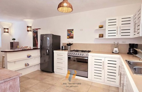 La Iglesia House | Charming Twin house - 2BR A/C - 400M beach - Private Jacuzzi/Common Pool