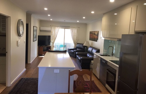 Adelaide Central Business District Apartment | Charming unit Adelaide CBD. Free secured parking