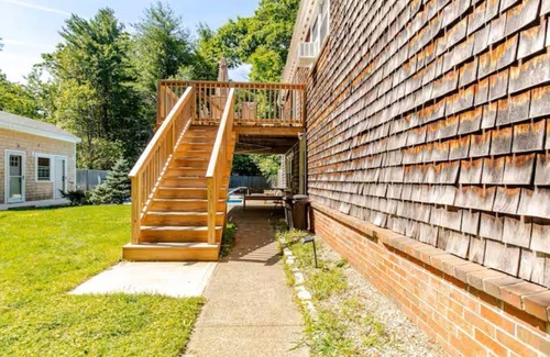 Manchester-by-the-Sea Apartment | Charming 1-bedroom Guest suite in amazing Manchester-by-the-Sea with WiFi, AC