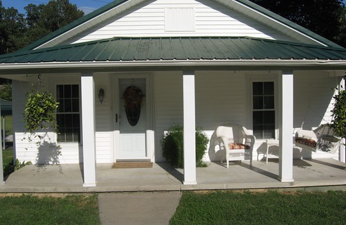 Grand Rivers House | Charming vacation home for boaters, fishermen, and hunters.