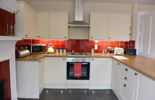 Shanklin House | Charming Victorian Cottage In Shanklin Old Village & Dog Friendly