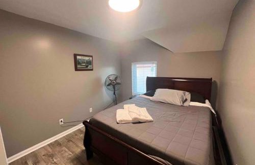 Oakland Villa | Charming Victorian Vacation Rental - Walking Distance BART