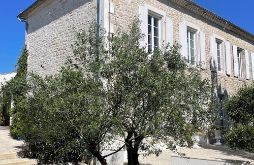 Ardillieres Condo | Charming villa - Heated pool and electric vehicle charging station