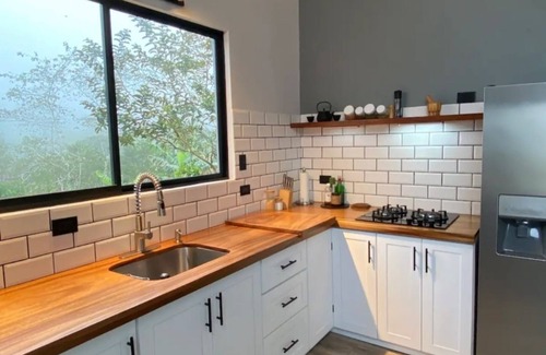 Toro Amarillo Villa | Charming villa in beautiful Bajos del Toro with WiFi