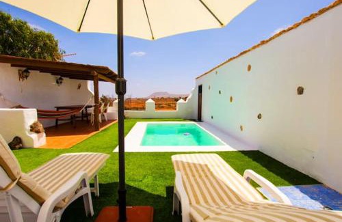 Antigua Villa | Charming Villa in Antigua with private pool