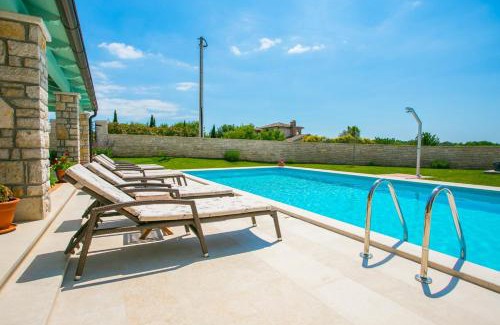 Radetici Villa | Charming Villa Luce Ribari in Istria Countryside