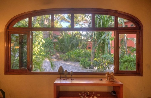 Platanitos Villa | Charming Villa on Peaceful Gated Peninsula