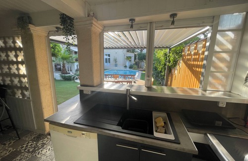 Vitrolles House | Charming villa, pool and jacuzzi in Provence