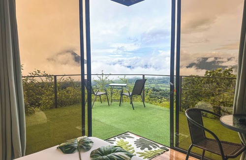 La Fortuna Villa | Charming villa with AC and outdoor Tub in La Fortuna.
