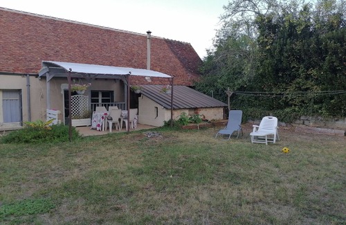 Varennes-sur-Fouzon Cottage | Charming Village House with Private Spa, Bikes, Near Zoo and Chateau