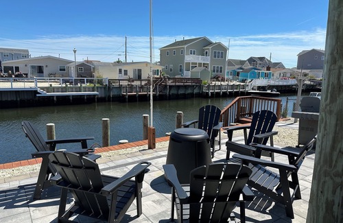 Beach Haven West House | Charming Waterfront 4-bedroom house - Boat & 2 Jetski docks, hot tub and more!