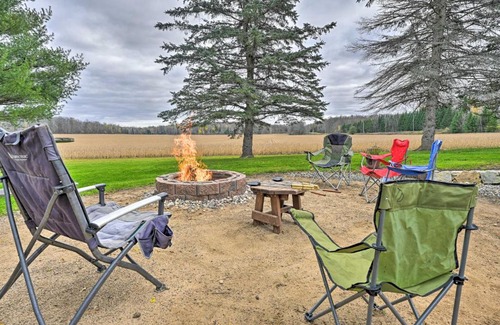 White Lake House | Charming White Lake Homestead with Fire Pit!