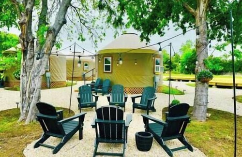 Woodway Cabin | Charming Yurt in Waco- Jungle Haven #2- with AC and Heat