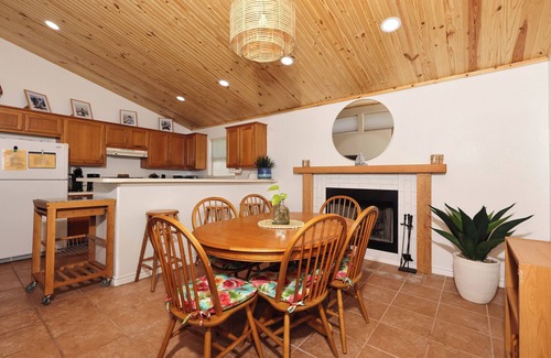 Riviera House | Charming3 Bedroom on Baffin Bay where legends of the speckled trout come to life