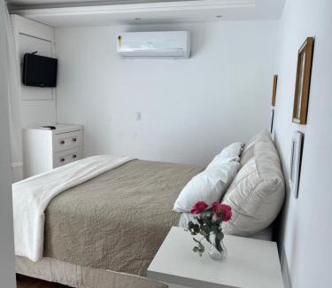 Jardim das Americas House | Charmosa Casa em bairro nobre de Curitiba