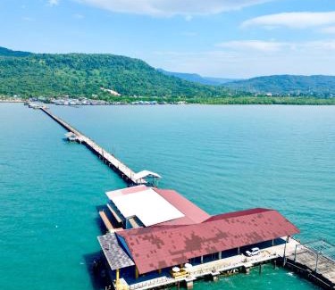 Khlong Yai Hotel | Charome Resort