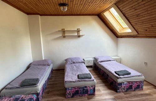 Turcianske Jaseno House | Chata Stará škola Hôrka