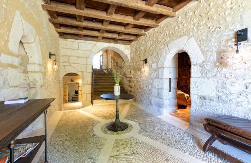 Saint-Aquilin Villa | Chateau Belet