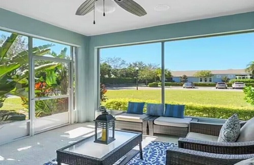 Apollo Beach House | Chateau Blue Haven 3-bed 3 Bath in amazing Sunny Apollo Beach w/pool, bar, gym.