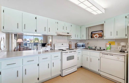 Point East Condo | Chateau by the Sea 31B Beautiful ocean view