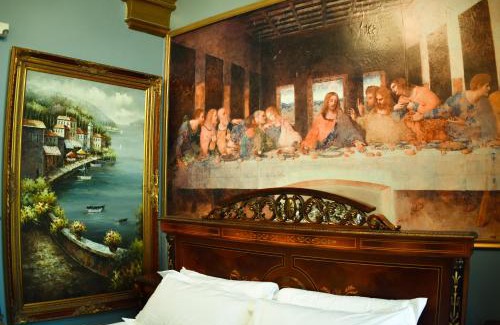 Connellsville Hotel | Chateau Connellsville Starry Night Suite